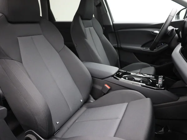 AUDI Q6 e-tron (2025) — foto 6 van 23