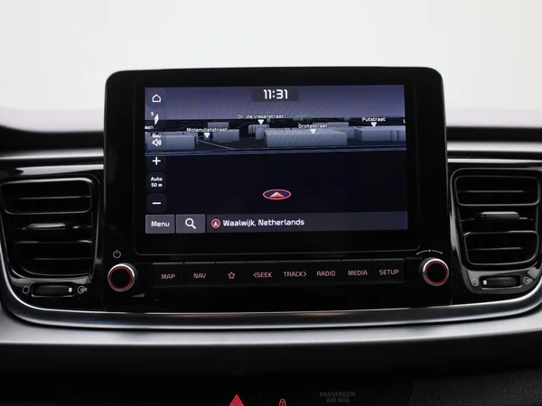 Kia Rio (2023) — foto 11 van 37