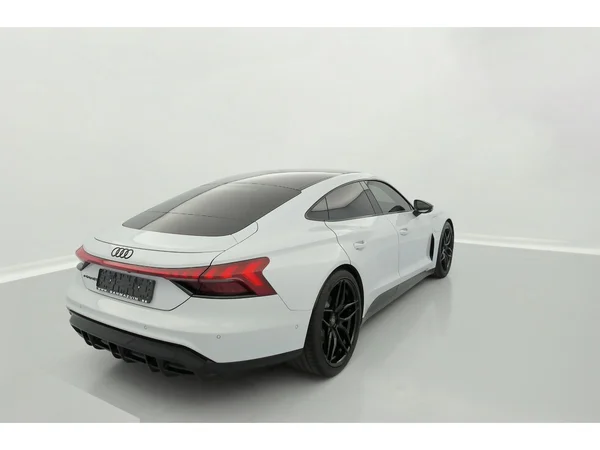 AUDI E-tron GT (2021) — foto 27 van 31