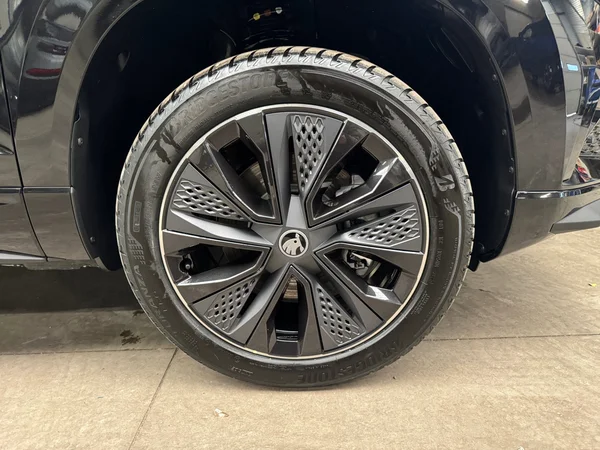 SKODA Karoq (2026) — foto 14 van 22