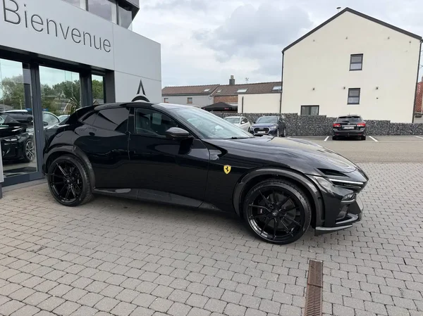 Ferrari Purosangue (2025) — foto 28 van 37