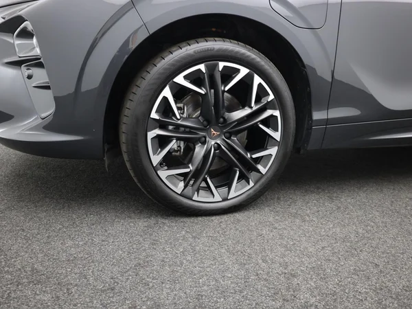 CUPRA Terramar e-Hybrid (PHEV) (2025) — foto 5 van 26