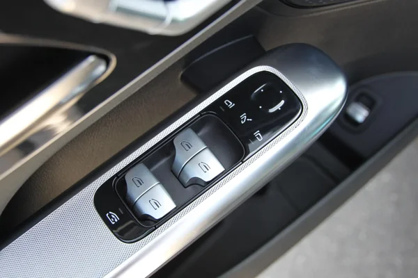 Mercedes-Benz GLC (2025) — foto 29 van 43