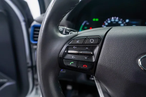 Hyundai Ioniq PHEV (2018) — foto 14 van 54