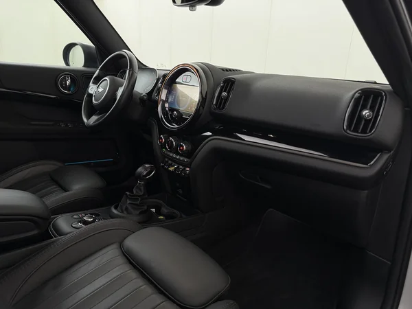 MINI Cooper SE Countryman (2021) — foto 3 van 34
