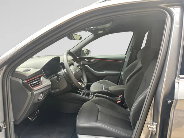 SKODA Kamiq (2026) — foto 2 van 15