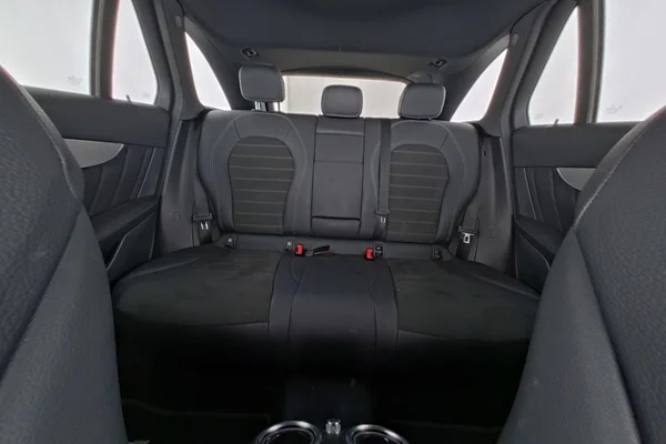 Mercedes-Benz GLC (2022) — foto 9 van 20
