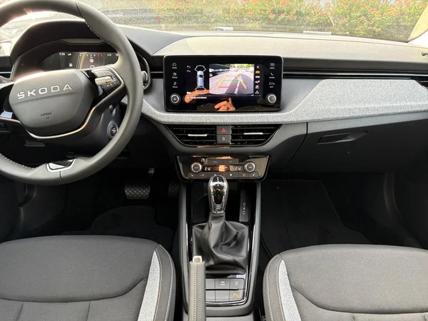 SKODA Kamiq (2026) — foto 3 van 24