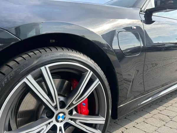 Bmw 330 (2021) — foto 30 van 31