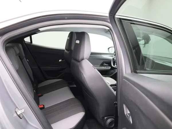 Opel Mokka (2023) — foto 29 van 38