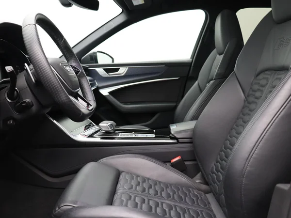 Audi RS6 (2024) — foto 27 van 27