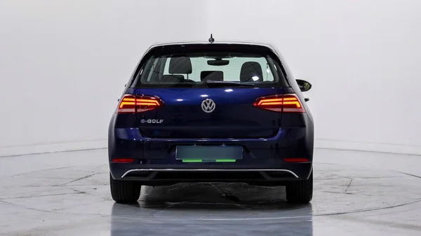 Volkswagen E-Golf (2019) — foto 34 van 75