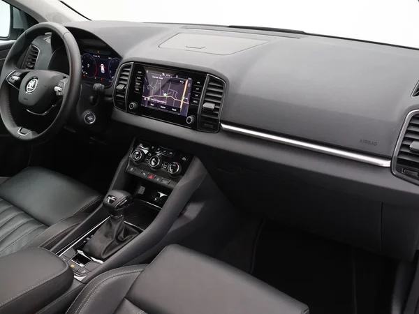 SKODA Karoq (2023) — foto 4 van 30