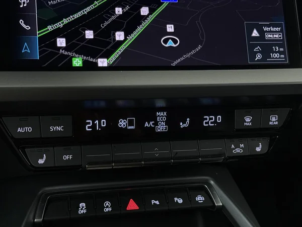 AUDI A3 Sportback (2025) — foto 8 van 18