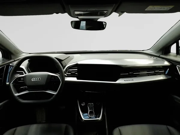 AUDI Q4 e-tron (2025) — foto 10 van 16