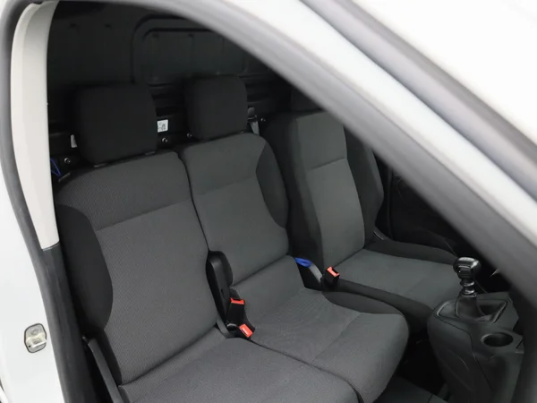 Opel Combo (2022) — foto 28 van 36