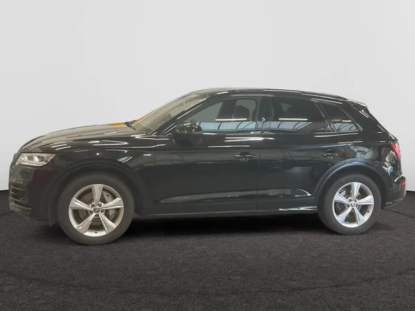 AUDI Q5 PHEV (2021) — foto 12 van 22