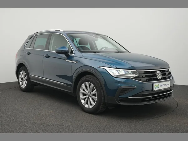 VOLKSWAGEN Tiguan (2021) — foto 22 van 28
