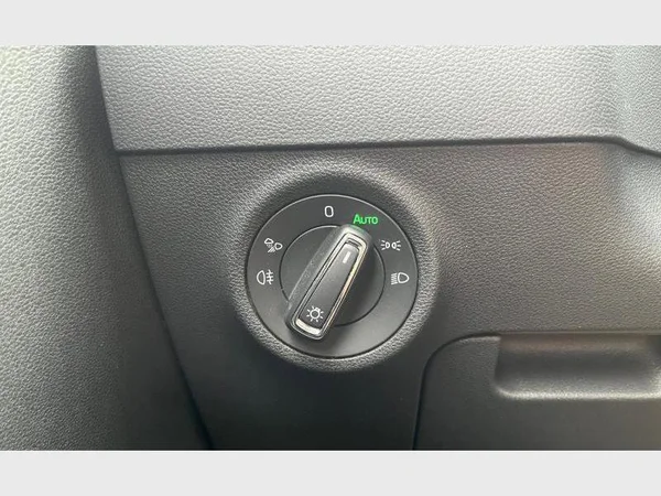 Skoda Karoq (2022) — foto 18 van 30
