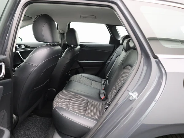 Kia cee'd (2023) — foto 4 van 39