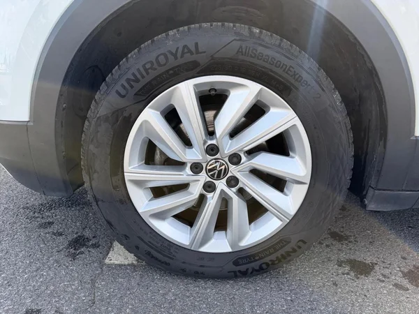VOLKSWAGEN T-Cross (2021) — foto 14 van 24