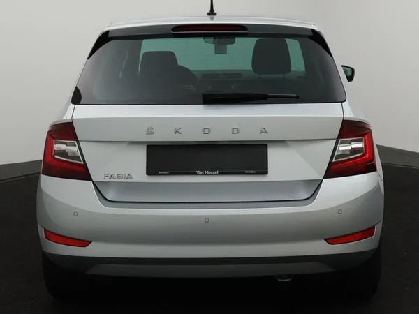 SKODA Fabia (2021) — foto 6 van 24