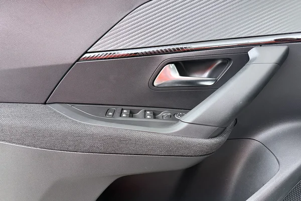 Peugeot 2008 (2025) — foto 8 van 19