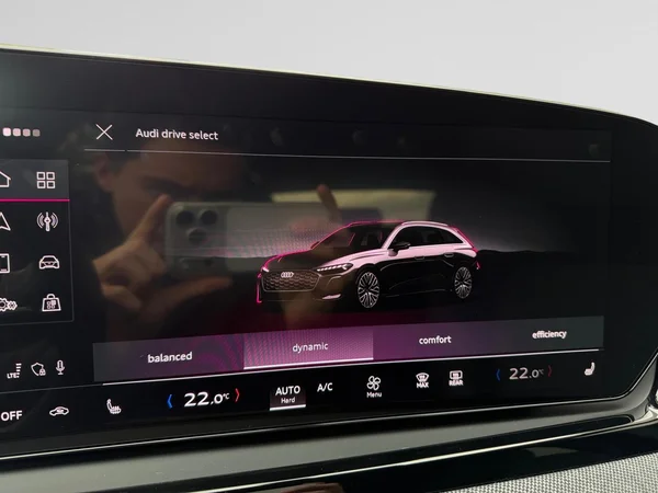 AUDI A5 Avant (2025) — foto 8 van 24