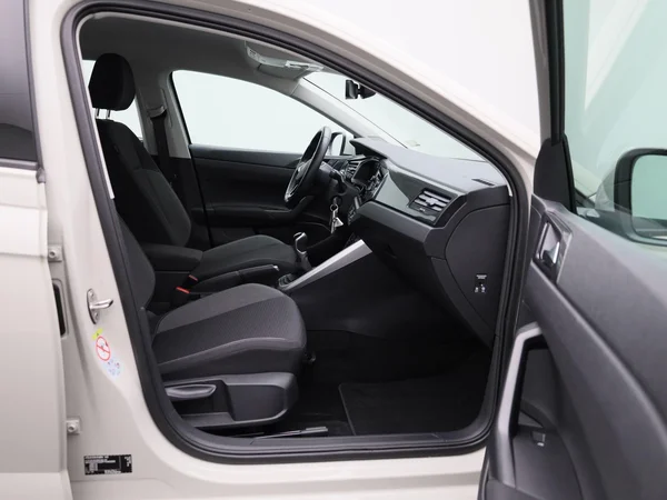 Volkswagen Taigo (2023) — foto 26 van 38
