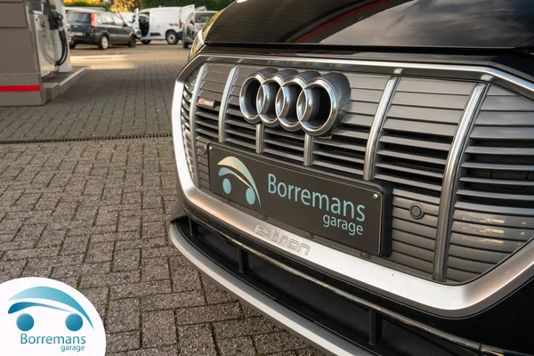 Audi e-tron (2022) — foto 31 van 33
