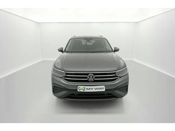 VOLKSWAGEN Tiguan Allspace (2023) — foto 12 van 36