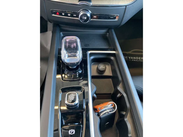 Volvo XC60 (2026) — foto 8 van 22