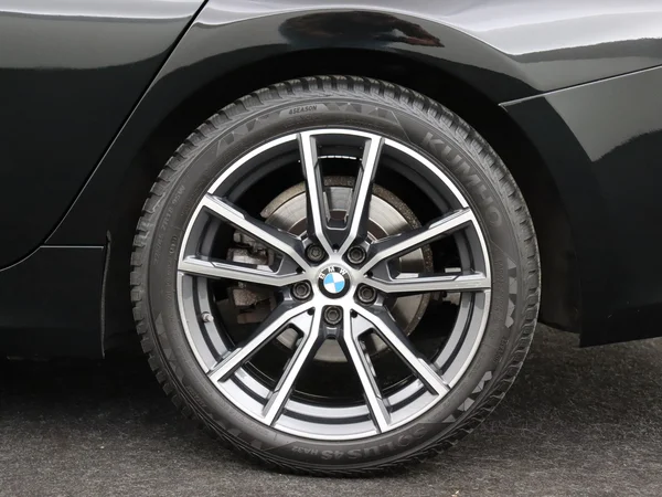 BMW 320 (2021) — foto 7 van 29