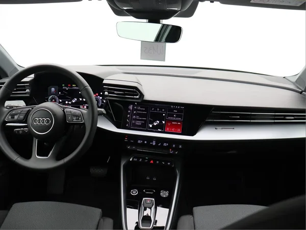 AUDI A3 Allstreet PHEV (2025) — foto 15 van 17