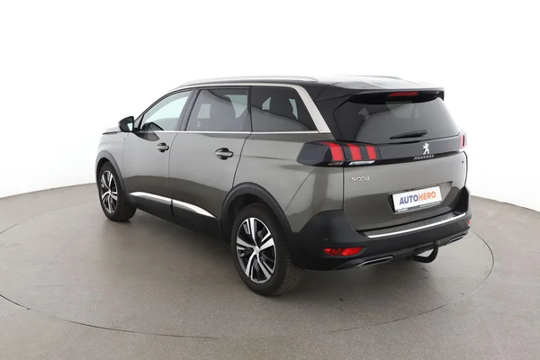 Peugeot 5008 (2020) — foto 10 van 16