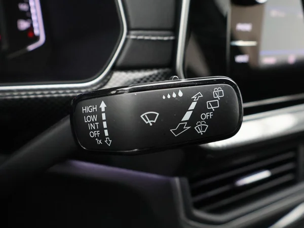 VOLKSWAGEN T-Cross (2025) — foto 8 van 26