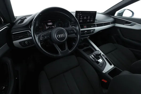 Audi A4 (2020) — foto 2 van 16