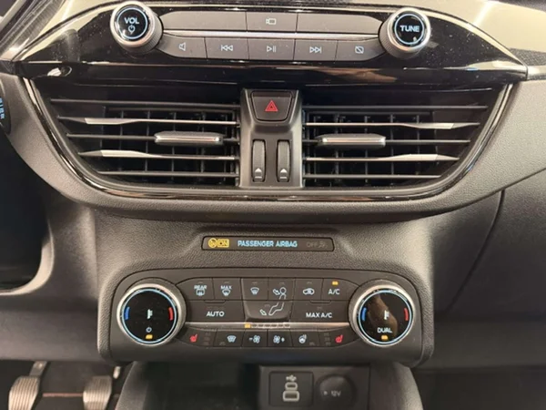 Ford Kuga (2023) — foto 15 van 24