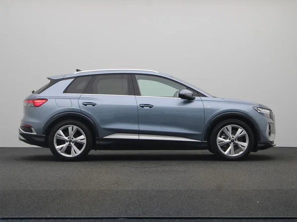 AUDI Q4 e-tron (2025) — foto 19 van 21