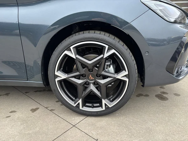 CUPRA Leon ST e-Hybrid (PHEV) (2026) — foto 18 van 22