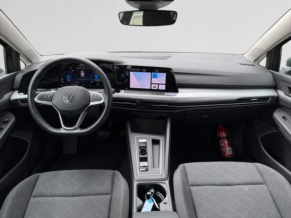 VOLKSWAGEN Golf VIII SW (2023) — foto 12 van 25