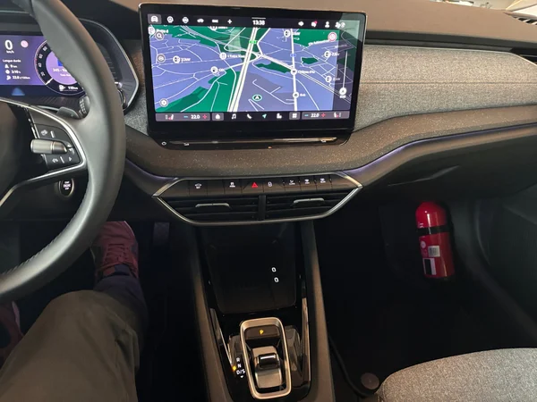 SKODA Octavia Combi (2025) — foto 4 van 24