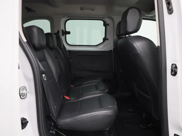 Opel Combo Life (2022) — foto 7 van 36