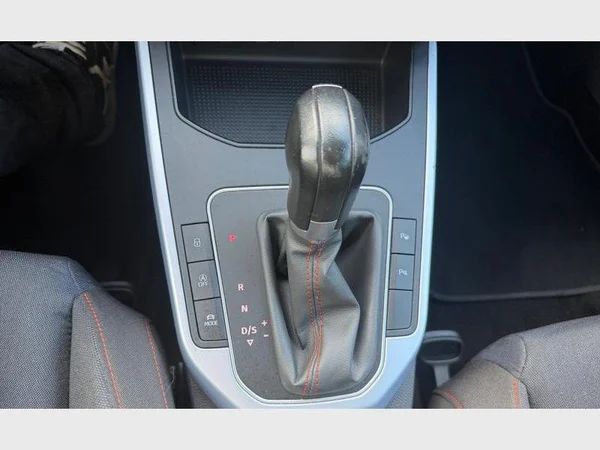 Seat Arona (2023) — foto 17 van 29