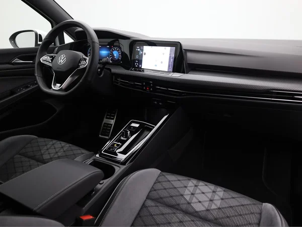 VOLKSWAGEN Golf VIII (2023) — foto 14 van 20