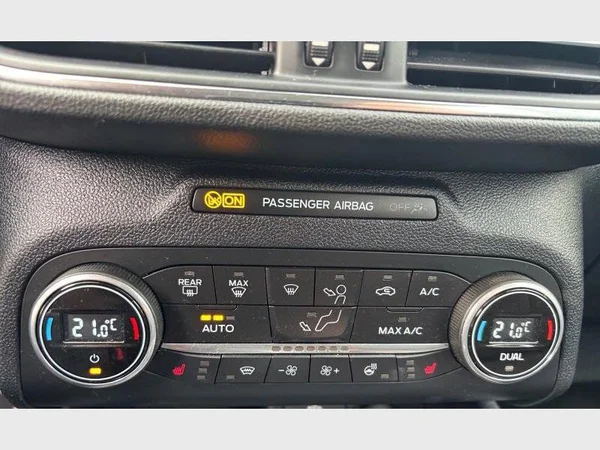 Ford Kuga (2022) — foto 14 van 26