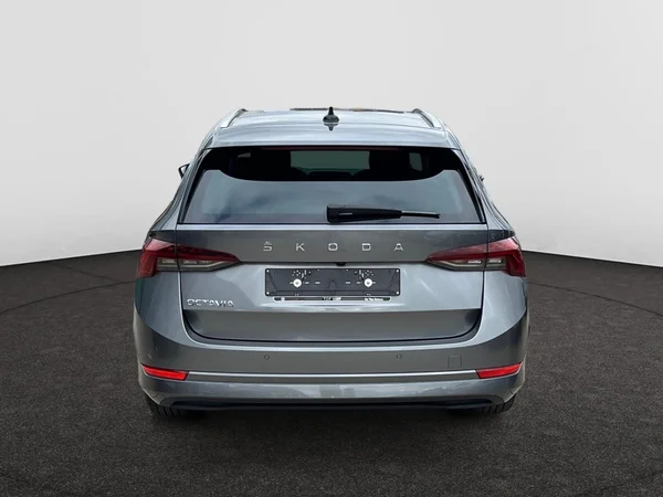 SKODA Octavia Combi Dsl (2023) — foto 10 van 21