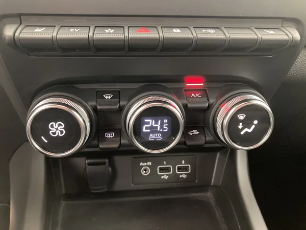 RENAULT Arkana (2022) — foto 8 van 33