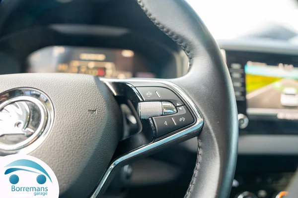 Skoda Karoq (2023) — foto 18 van 43