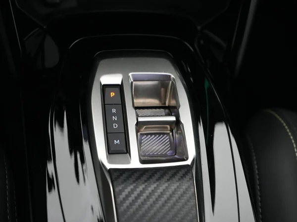 Peugeot 208 (2025) — foto 2 van 31